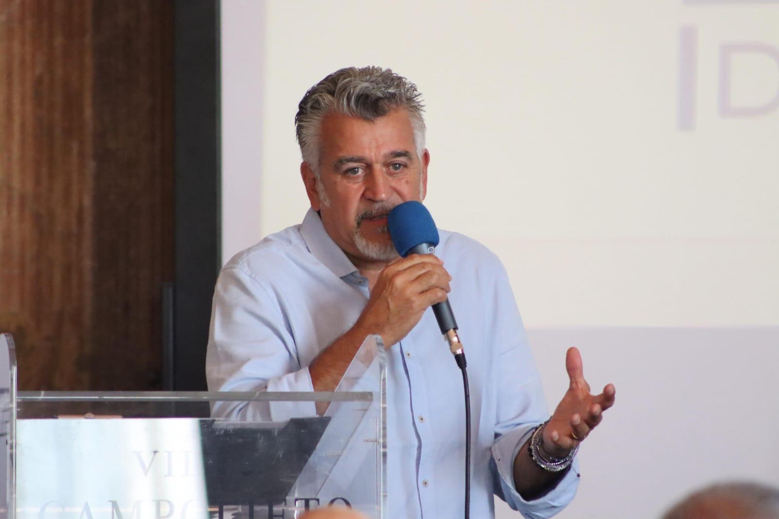 Collaborazioni e premi